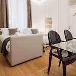 Apartment Arcasuite Tridente Rome